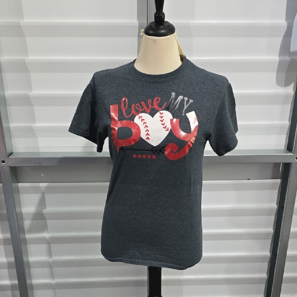 Gildan Gray and Red Short Sleeve Tees I Love‎ My Baseball Boy Size Small